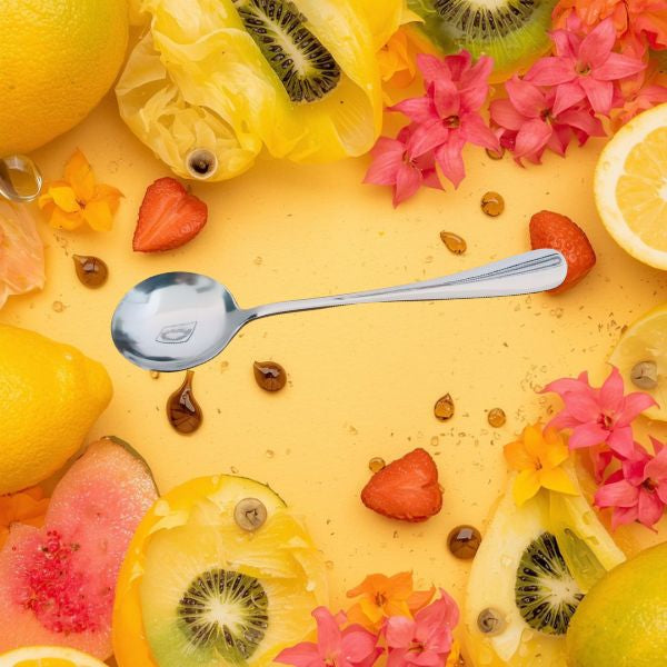 Foto colorida con cuchara de cata